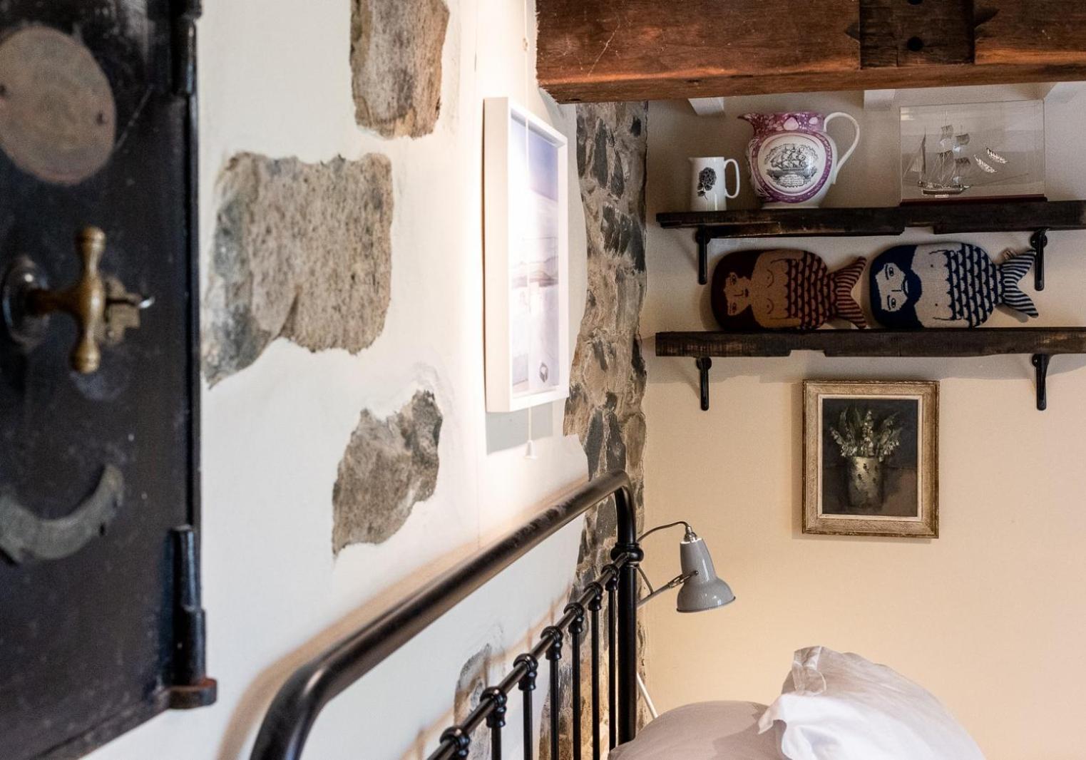 Bwthyn Capten - A Charming Cottage For Up To 6 Newport  Exterior foto